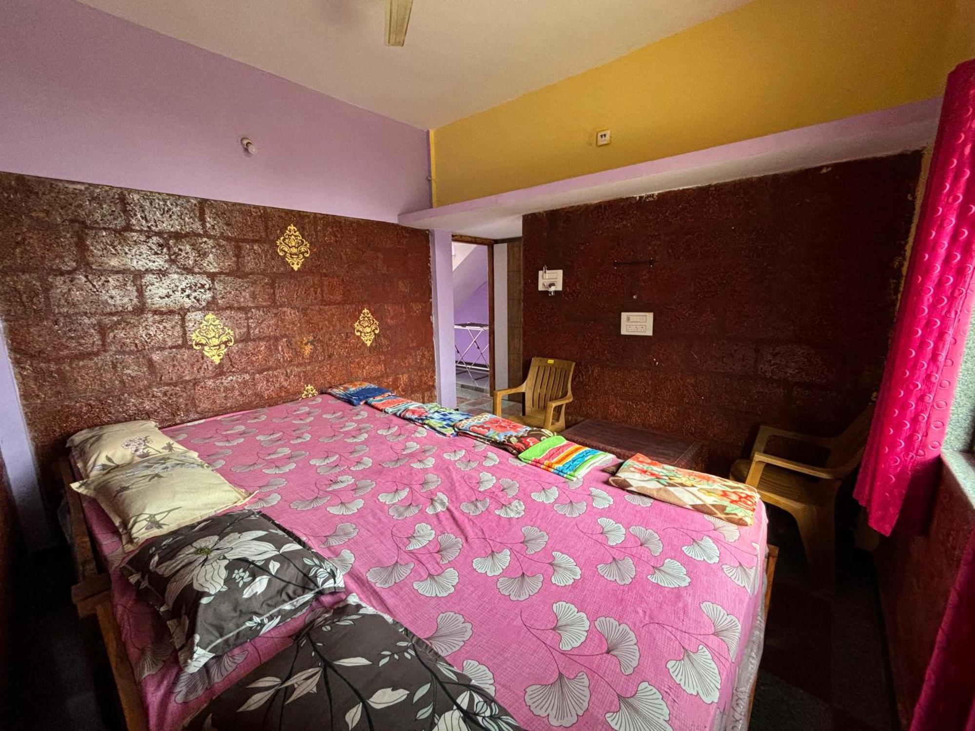 Dandeli Nakadi Home Stay ภายนอก รูปภาพ